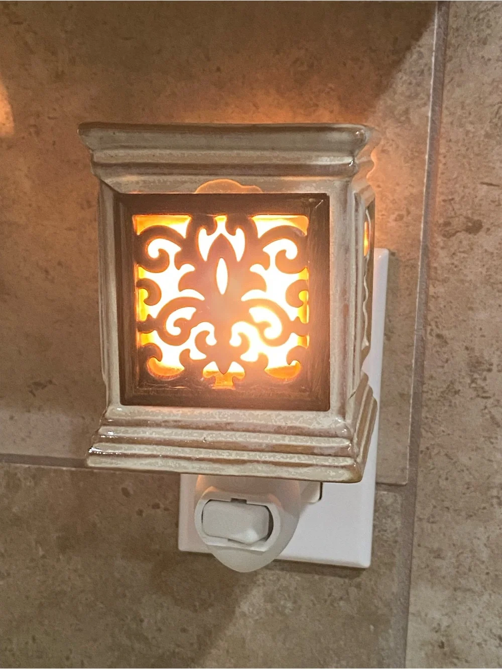Wax Mini Warmer Plug-in Nightlight Ceramic Cream Brown Rustic